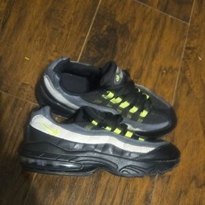 Nike Air Max 95 Black and Green Sneakers